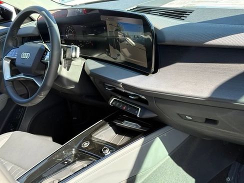New 2026 Audi Q3 quattro 2.0T AWD/4WD image 26