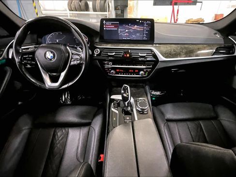 Used 2021 BMW 540i xDrive w/ Premium Package image 15