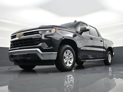 Used 2023 Chevrolet Silverado 1500 LT image 24