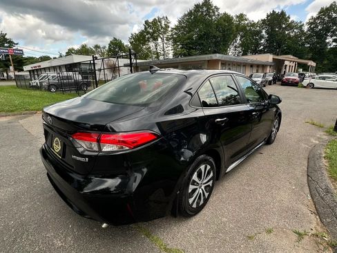 Used 2020 Toyota Corolla LE FWD image 5
