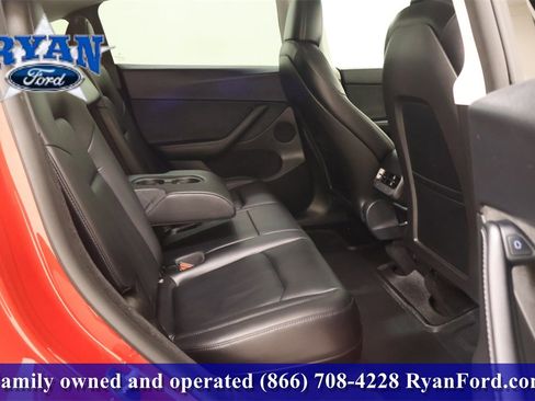 Used 2022 Tesla Model Y Long Range image 14