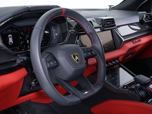 Used 2025 Lamborghini Urus SE AWD/4WD image 5
