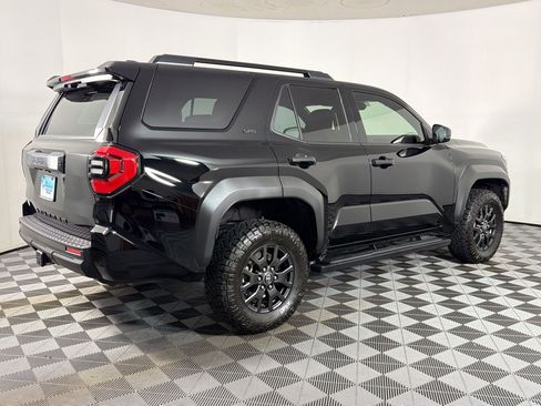 Used 2025 Toyota 4Runner SR5 AWD/4WD image 7