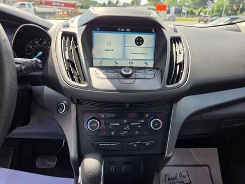 Used 2019 Ford Escape SE FWD image 11