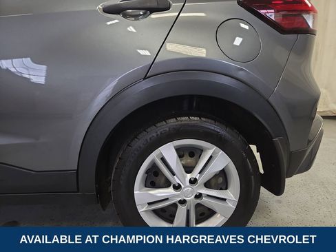 Used 2022 Nissan Kicks S FWD image 41