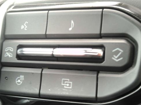 Certified 2024 Chevrolet Colorado ZR2 w/ ZR2 Convenience Package III AWD/4WD image 24