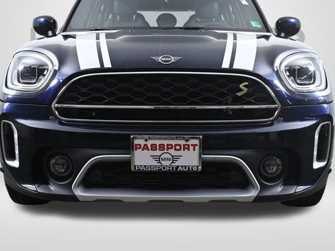 Certified 2022 MINI Cooper Countryman SE w/ Convenience Package image 2