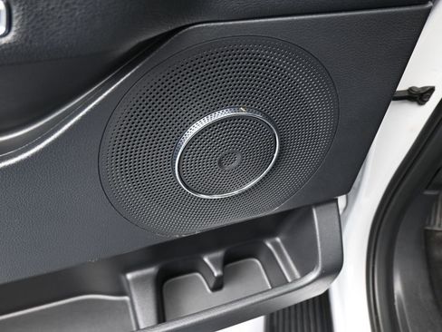 Used 2024 Ford Expedition Max XLT image 14