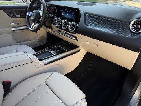 Certified 2025 Mercedes-Benz GLA 250 image 15