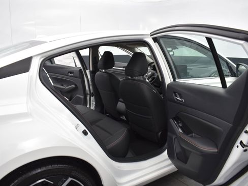 New 2025 Nissan Altima 2.5 SR image 17