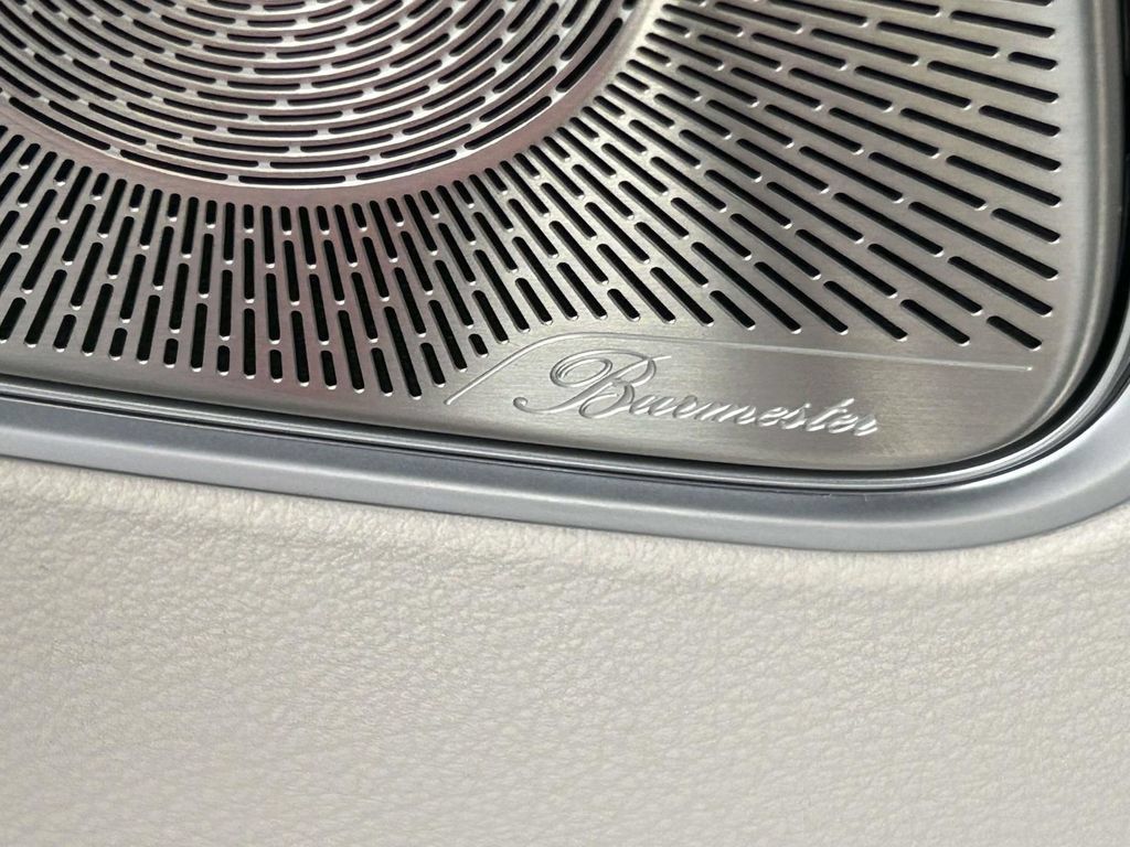 Used 2025 Mercedes-Benz GLC 300 image 19