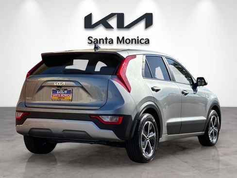 Certified 2023 Kia Niro LX FWD image 7