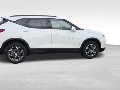 Certified 2024 Chevrolet Blazer LT w/ Convenience Package FWD image 2