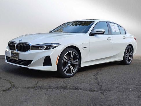 Used 2023 BMW 330e xDrive w/ Driving Assistance Package image 7