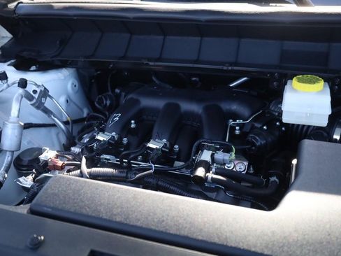 New 2026 Nissan Pathfinder Platinum image 24