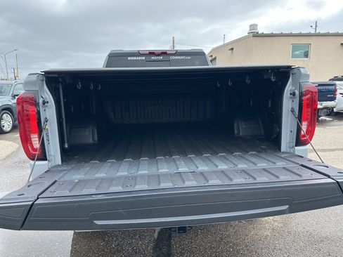 Used 2024 GMC Sierra 1500 AT4 w/ Technology Package image 27