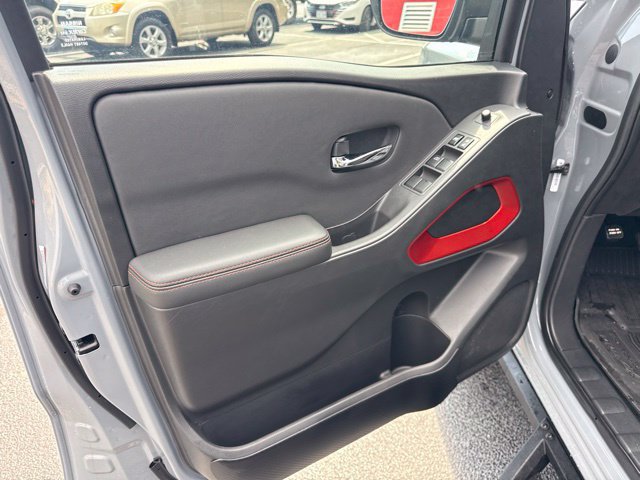 Used 2024 Nissan Frontier PRO-4X w/ Technology Package AWD/4WD image 16