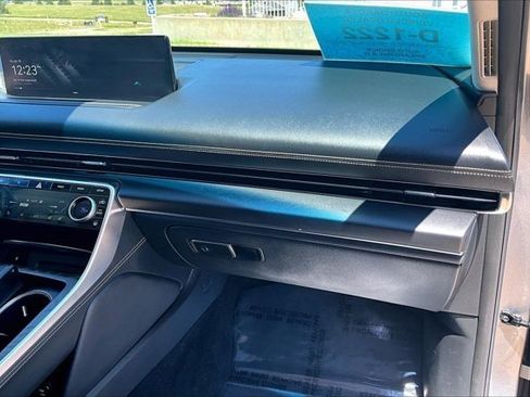 Used 2021 Genesis GV80 2.5T AWD/4WD image 26