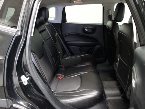 Used 2018 Jeep Compass Latitude AWD/4WD image 15