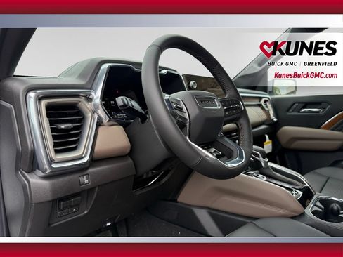New 2026 GMC Canyon Denali AWD/4WD image 18