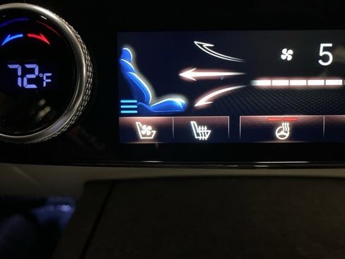 Used 2024 Genesis G80 image 54