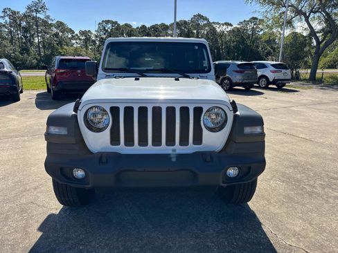 Used 2022 Jeep Wrangler Unlimited Sport AWD/4WD image 8