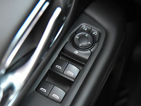 Used 2024 GMC Yukon SLE AWD/4WD image 36