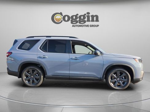 New 2026 Honda Pilot Sport image 6