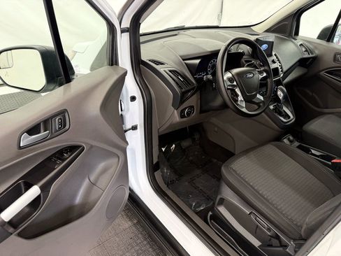 Used 2023 Ford Transit Connect XLT image 26