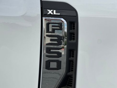 New 2026 Ford F350 XL w/ XL Chrome Package image 27