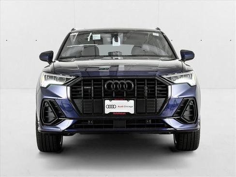 New 2025 Audi Q3 2.0T Premium image 2