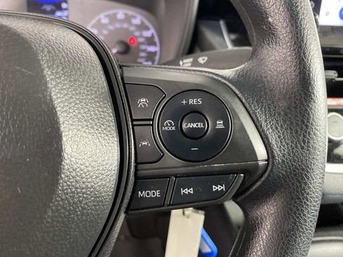 Used 2025 Toyota Corolla LE FWD image 16