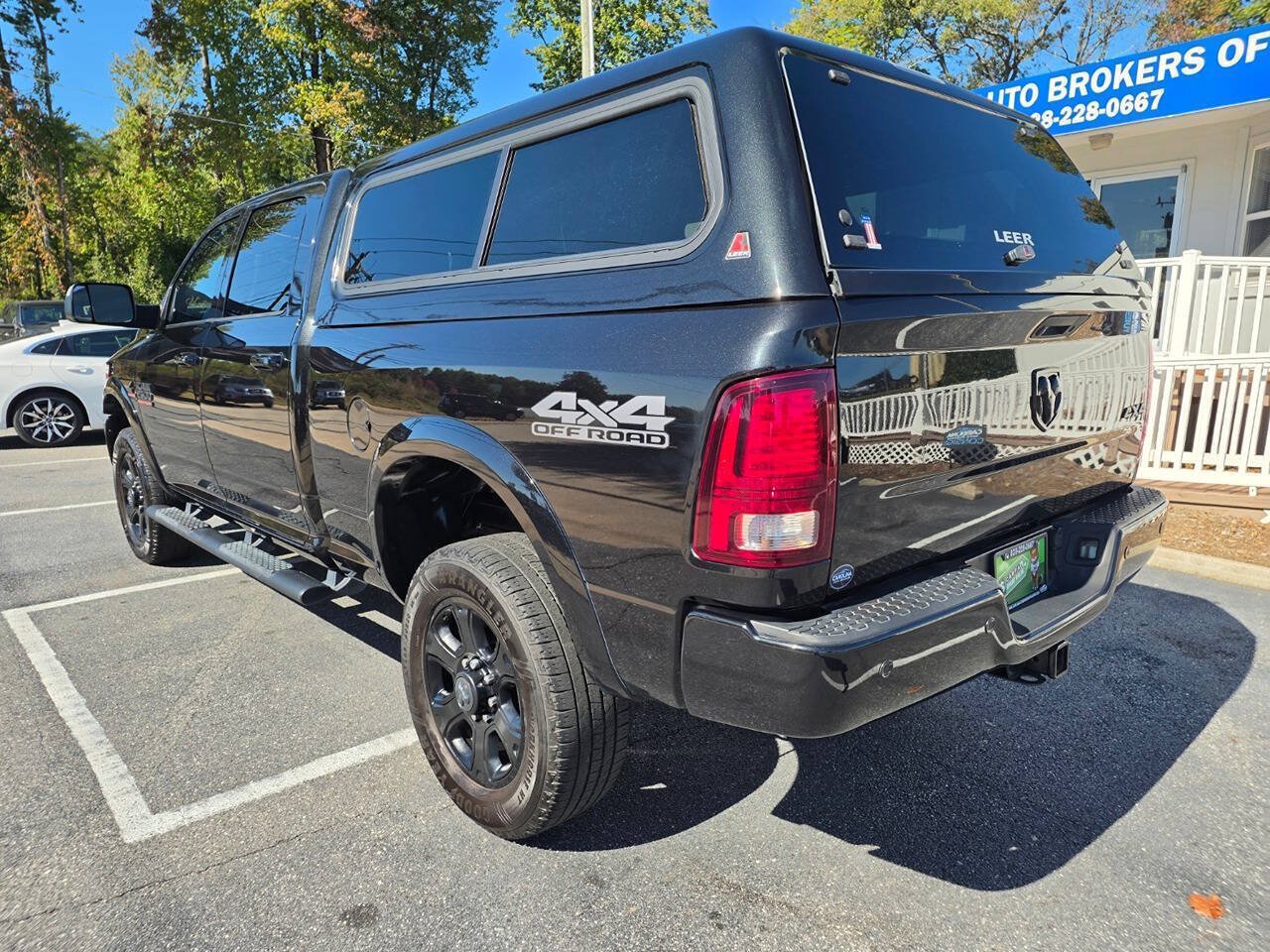 Used 2017 RAM 2500 Laramie w/ Sport Appearance Group AWD/4WD image 4
