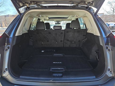 Certified 2023 Nissan Rogue SL w/ SL Premium Package image 28