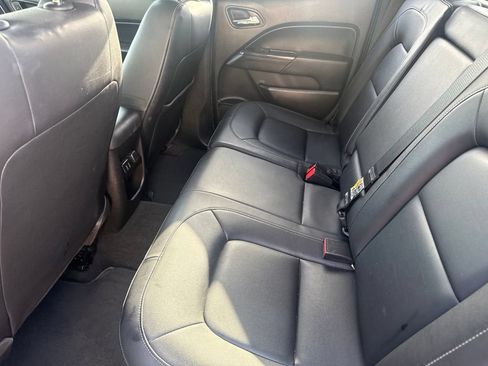 Used 2016 Chevrolet Colorado LT w/ Luxury Package, Chrome RWD image 14