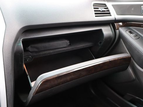 Used 2014 Ford Explorer Limited image 39