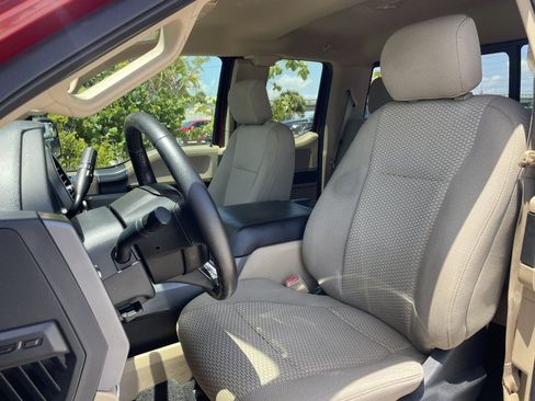 Used 2018 Ford F150 XLT w/ Equipment Group 302A Luxury RWD image 2