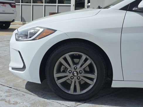 Used 2018 Hyundai Elantra SEL image 8