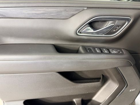 Used 2021 GMC Yukon XL SLT w/ SLT Luxury Plus Package AWD/4WD image 12