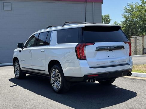 Used 2023 GMC Yukon XL Denali Ultimate AWD/4WD image 25