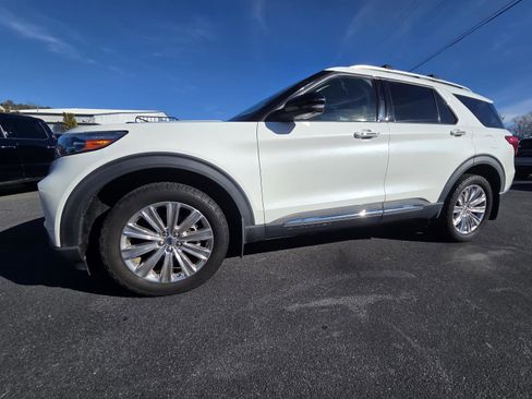Used 2020 Ford Explorer Limited w/ Class III Trailer Tow Package image 6