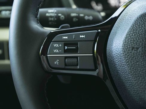 Used 2026 Honda Pilot Elite image 21