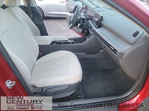 Used 2025 Hyundai Sonata SEL image 19