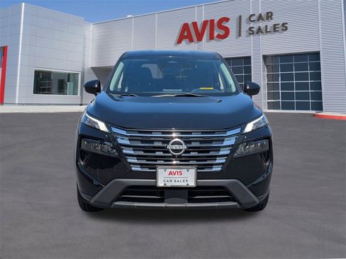 Used 2024 Nissan Rogue SV image 2