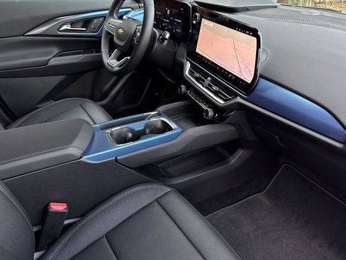 New 2026 Chevrolet Equinox EV LT image 16