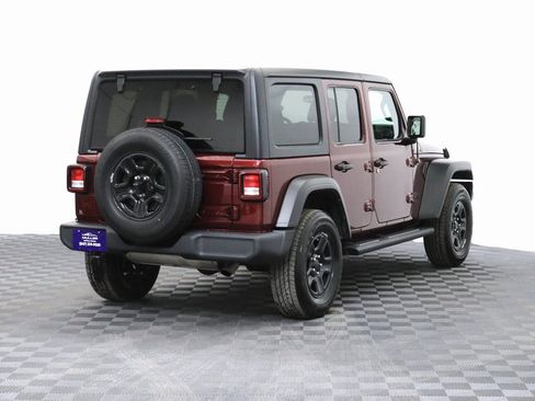 Used 2021 Jeep Wrangler Unlimited Sport image 9