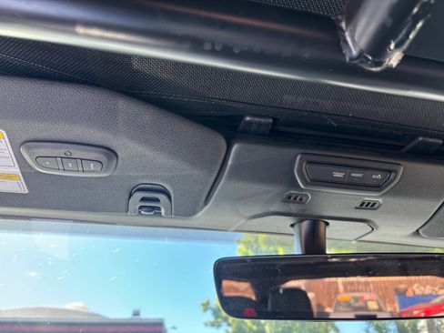 Used 2022 Jeep Wrangler Unlimited Rubicon w/ Cold Weather Group image 17