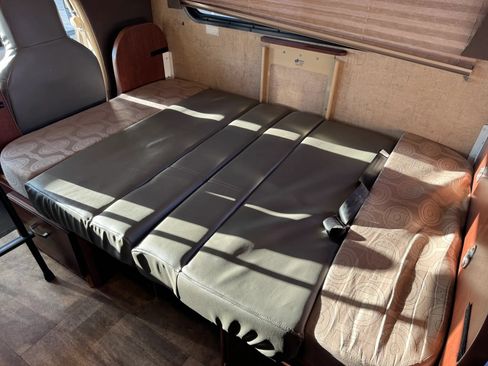 Used 2015 Ford E-450 and Econoline 450 Super Duty w/ Motorhome Prep Package RWD image 67