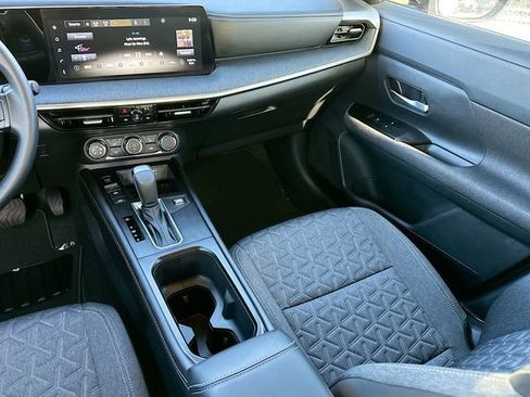 Used 2025 Nissan Kicks SV w/ SV Premium Package image 22