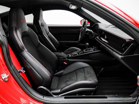 Used 2022 Porsche 911 GT3 image 48